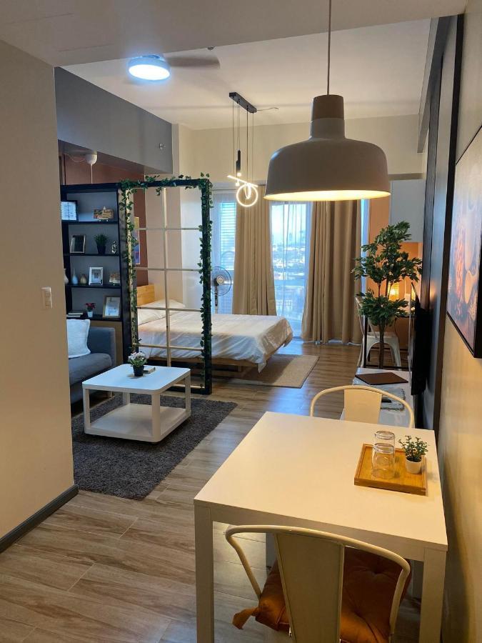Aparthotel 81 Newport C5 10I Balcony & Pool Across Naia T3 Pasay Exterior foto