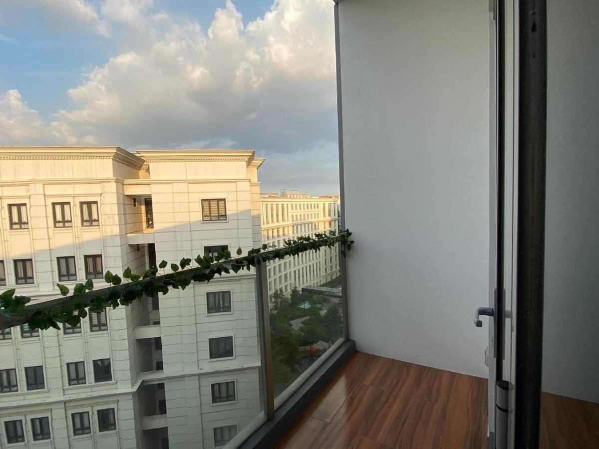 Aparthotel 81 Newport C5 10I Balcony & Pool Across Naia T3 Pasay Exterior foto
