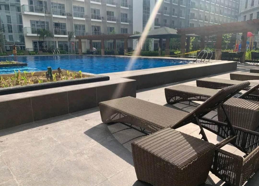 Aparthotel 81 Newport C5 10I Balcony & Pool Across Naia T3 Pasay Exterior foto