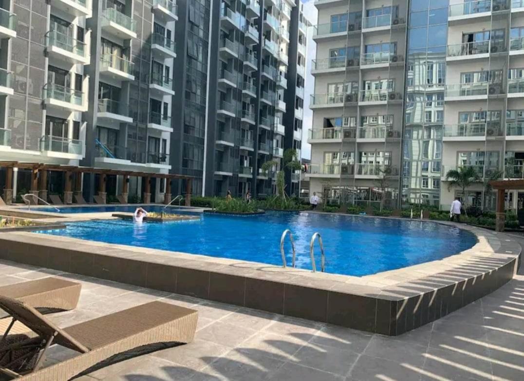 Aparthotel 81 Newport C5 10I Balcony & Pool Across Naia T3 Pasay Exterior foto