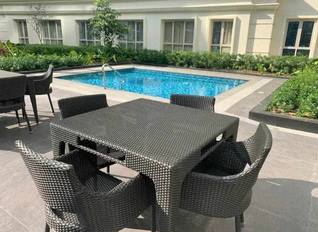 Aparthotel 81 Newport C5 10I Balcony & Pool Across Naia T3 Pasay Exterior foto